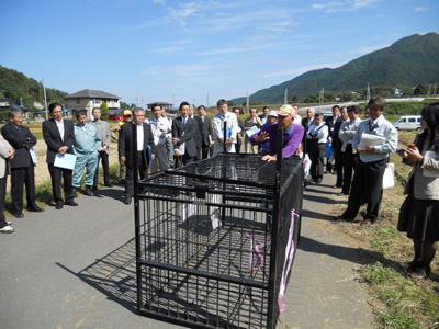 山田一功県政報告会
