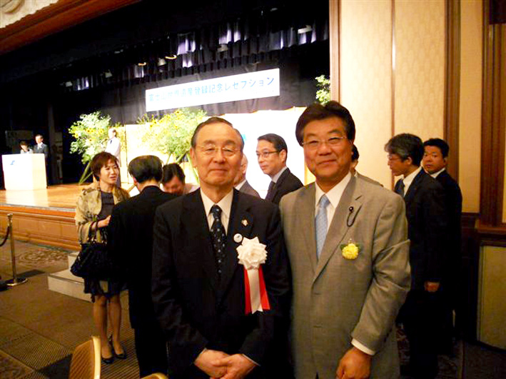 山田一功県政報告会